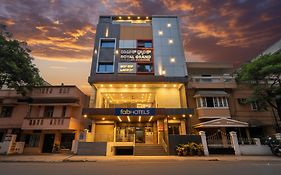 Fabhotel Royal Grand - Basaveshwar Nagar